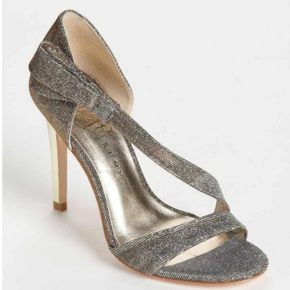 HP 🥳 Ivanka Trump Cecily 3 shoe gold/pewter used